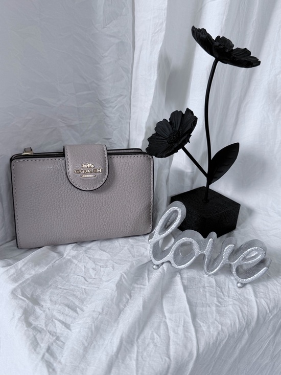 Coach Handbags - Coach Medium Corner Zip Pebble Leather Birch Grey